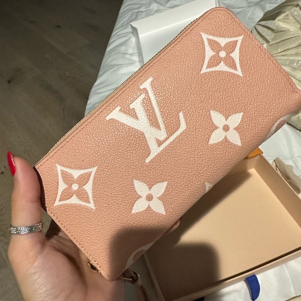 Louis Vuitton zippy wallet - Picture 2 of 7